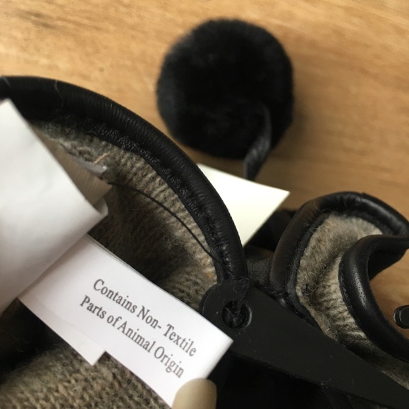 NWT UGG Brita Shearling Pom-Pom Tech Leather Glove - Picture 8 of 8